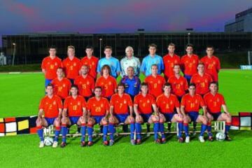 Foto oficial de la selección que acudió a la Eurocopa, ya con Capdevila en lugar del lesionado Míchel Salgado.
