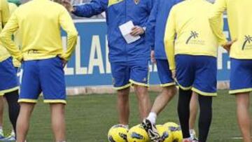 <b>DIALOGANTE Y EXIGENTE. </b>Molina le ha dado un aire mucho más agresivo al Villarreal.