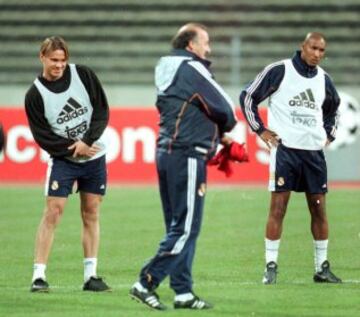 Finalmente, en la temporada 1999-2000, el club decidió encargarle de manera estable la dirección del primer equipo en sustitución de John B. Toshack. 