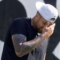 Kyrgios acaba llorando en su regreso