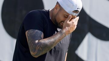 Stuttgart (Germany), 13/06/2023.- Nick Kyrgios of Australia reacts during his first round match against Yibing Wu of China at the ATP Boss Open tennis tournament in Stuttgart, Germany, 13 June 2023. (Tenis, Abierto, Alemania) EFE/EPA/RONALD WITTEK