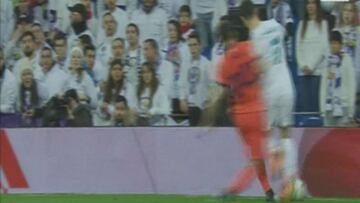 Penalti de De la Bella sobre Cristiano.