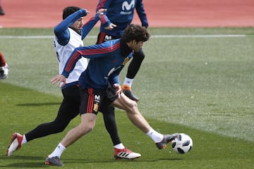 Parejo y Marcos Alonso.