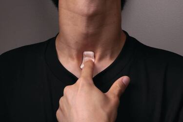 Coronavirus: Stick-on throat patch that detects Covid-19 symptoms