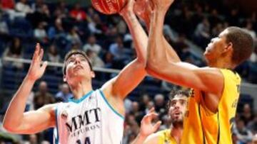 Willy Hernangómez, en un partido con el Real Madrid.