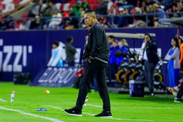  Ignacio Ambriz head coach of Santos  during the 10th round match between Atletico San Luis and Santos as part of the Liga BBVA MX, Torneo Apertura 2024 at Alfonso Lastras Stadium on September 28, 2024 in San Luis Potosi, Mexico.