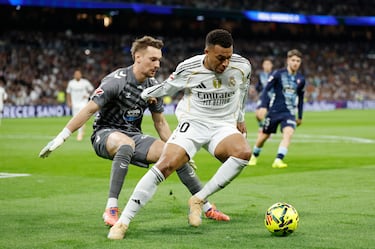 Radu: “La celebración de hacer el pino surgió en un barco en Ibiza”