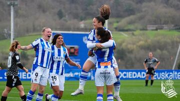 La Real celebra uno de los goles.