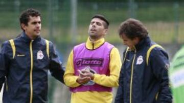 Juanfran lesionado en una mano.