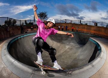 La skater es otra chilena que se dedica a un deporte extremo. Y lo hace de una forma espectacular. 