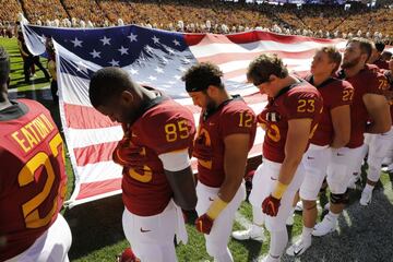 Miles de personas, que abarrotaban el Jack Trice Stadium de la Universidad de Iowa, recordaron a la golfista española asesinada cuando entrenaba el pasado 17 de septiembre. 