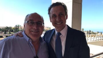 Manolo López con Valdano.