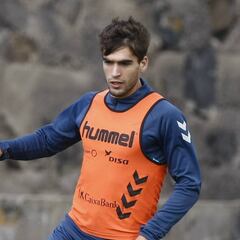 Undabarrena apunta a la titularidad ante el Cádiz