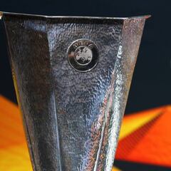Europa League 2023/24 playoffs and round of 16 draw: dates, opponents, format