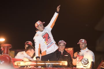 Marc Márquez celebró con sus seguidores su título de MotoGP.