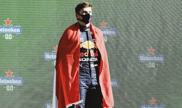 El piloto de Red Bull, Max Verstappen, se llevó la victoria en su casa y desata la locura en el Gran Premio de Países Bajos. 