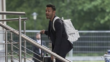 Así fue como llegó Marco Fabián, quien se recuperó a tiempo de una lesión y podría ver minutos ante Alemania.