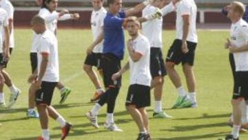 EN MARCHA. Los che quieren culminar su semana fantástica ante un Rayo en horas bajas.