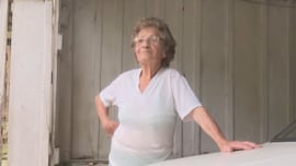 El ‘milagro’ de Doña Lavinia, la anciana que sigue conduciendo a los 97 años: “El carnet de conducir caduca en 2026”