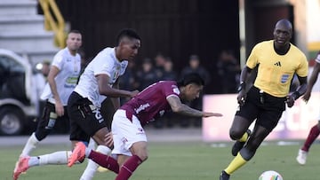 Andrés Pérez: “Le quitaron un penal al Once, esto no puede pasar”