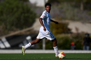 Edad: 20 | Posición: Pivote | Valor de mercado: 500 mil €