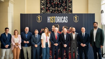 Presentación del España-.Suecia femenino con Louzán y De la Torre, alcande de Málaga.