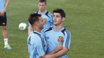 Jes&eacute; y Morata, en un entrenamiento con la Sub-21.