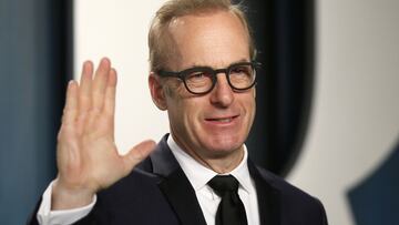 Tras colapsar en el set de &lsquo;Better Call Saul&rsquo;, el actor Bob Odenkirk fue traslado al hospital, donde se encuentra recibiendo atenci&oacute;n m&eacute;dica. Aqu&iacute; la informaci&oacute;n.