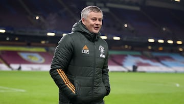 Manchester United&#039;s Norwegian manager Ole Gunnar Solskjaer walks on to the pitch ahead of the English Premier League football match between Burnley and Manchester United at Turf Moor in Burnley, north west England on January 12, 2021. (Photo by Clive