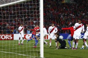 Edición de Copa América disputada en Argentina. En la imagen, la última victoria de Chile en el torneo. 1-0 frente a Perú en Mendoza, con autogol de Carrillo.