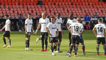 26/09/20 PARTIDO PRIMERA DIVISION
 VALENCIA - HUESCA 
 GRUPO
 DEFENSA
 GUEDES
 MAXI
 DIAKHABY
 KONDOGBIA
 HUGO GUILLAMON
 
 
 
 
 
 
 
 
 
 
 
 
 
 
 
 
 
 
 
 
 
 
 
 
 
 
 
 