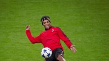 Menezes: "Ronaldinho podría volver con Brasil el 17 de noviembre ante Argentina"