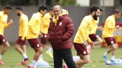 Fatih Terim le pide al cuerpo m&eacute;dico recuperar a Falcao para el partido ante el Trabzonspor