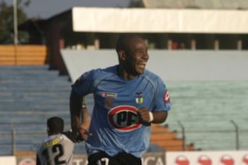 Herly Alcázar también estuvo seis meses en Universidad de Chile. Apertura 2006 fue su torneo. Salió al final de ese torneo. El 2007 estuvo en O'Higgins y hoy juega en la Universidad Autónoma del Caribe.