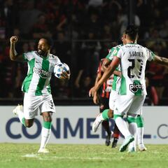 Nacional remonta en su debut en Libertadores y vence a Patronato