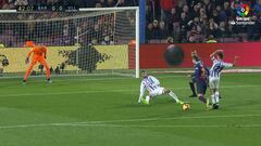 El dudoso penal a Piqué que da que hablar en España