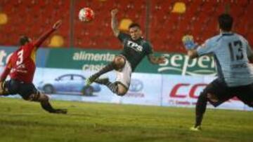 &Aacute;lvaro Ramos pudo marcar el 3-2 cuando Wanderers jugaba con 10 jugadores por expulsi&oacute;n de Carlos Mu&ntilde;oz.