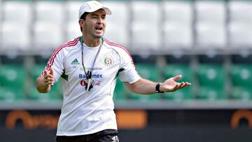 Who are the Mexican national team coaches with the most wins?