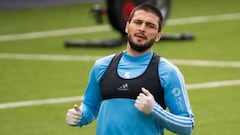 Okay durante un entrenamiento con el Celta.