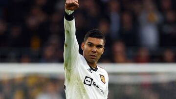 Soccer Football - Premier League - Wolverhampton Wanderers v Manchester United - Molineux Stadium, Wolverhampton, Britain - December 31, 2022 Manchester United's Casemiro celebrates after the match REUTERS/Molly Darlington EDITORIAL USE ONLY. No use with unauthorized audio, video, data, fixture lists, club/league logos or 'live' services. Online in-match use limited to 75 images, no video emulation. No use in betting, games or single club /league/player publications. Please contact your account representative for further details.