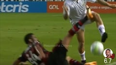 La fuerte entrada de Isla sobre Soteldo que le costó amarilla