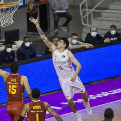 Tavares y Deck no aflojan