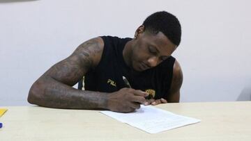 Chalmers empieza una nueva etapa con su fichaje por el AEK