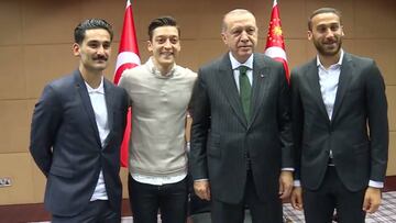 Las imágenes de Özil y Gundogan que han enfadado a Alemania