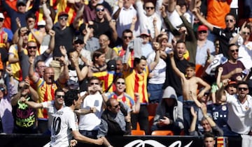 Dani Parejo breaks the deadlock against Sevilla in the first half