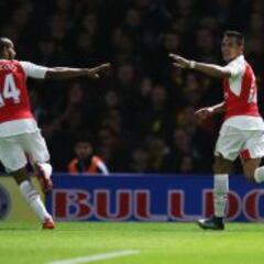 Alexis sigue en racha y abrió la ruta del triunfo de Arsenal