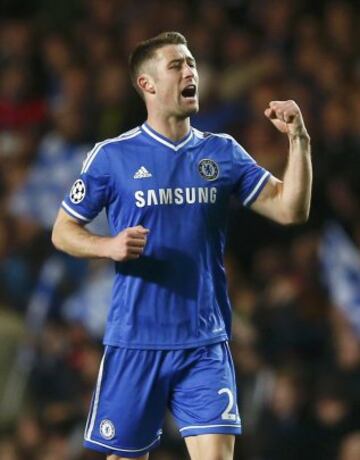 El jugador del Chelsea Gary Cahill celebra un gol ante el Galatasaray.