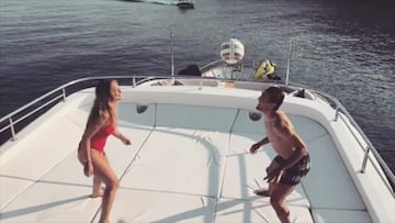 ¿Qué tal el dominio de balón de Mateo Kovacic y su esposa?