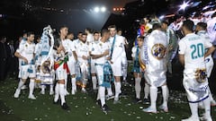 Real Madrid celebrate '13th' with fans at packed Bernabéu