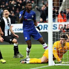 El Newcastle sorprende al Chelsea sobre la bocina